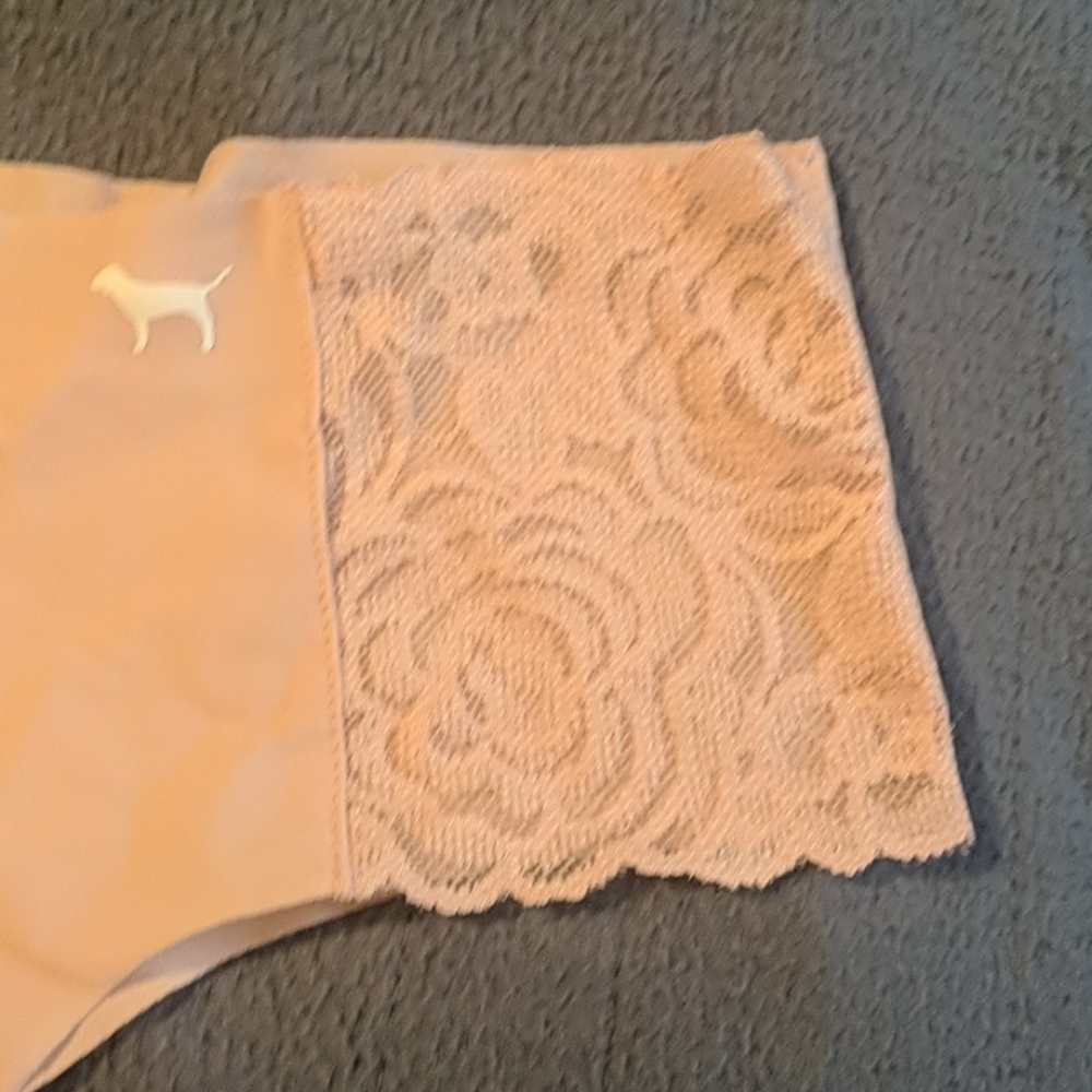 Pink underwear - Picture 2 of 5